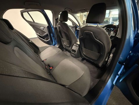 BMW 1 Series 1.5 118I SE 5dr 33