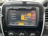 Renault Trafic Crew Cab SWB L1H1 Sport SL27 Air Con Alloys Nav Se 40