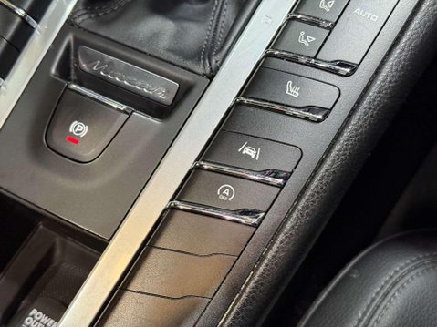 Porsche Macan 3.0T V6 S SUV 5dr Petrol PDK 4WD Euro 6 (s/s) (354 ps) 54