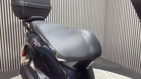 Piaggio Liberty 2021 1 OWNER ONLY 1200 MILES TOP BOX 125CC SCOOTER BIKE 27