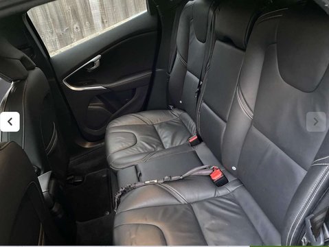 Volvo V40 1.5 V40 R-Design Edition T3 Auto 5dr 3