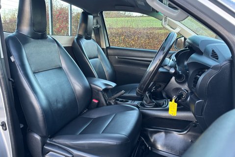 Toyota Hilux Active 4WD D-4D Single Cab Pickup - No VAT 4