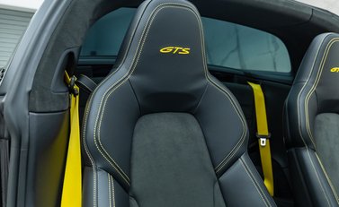 Porsche 911 Targa 4 GTS (992) 19