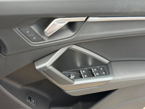 Audi Q3 TFSI S LINE EDITION 1 19
