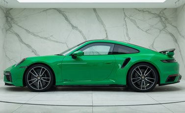 Porsche 911 Turbo S (992) 5