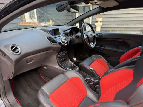 Ford Fiesta 1.6T EcoBoost ST-3 Hatchback 3dr Petrol Manual Euro 6 (182 ps) 30