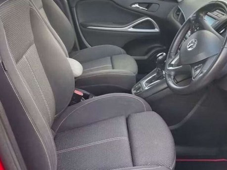 Vauxhall Zafira 1.4i Turbo SRi MPV 5dr Petrol Auto Euro 6 (140 ps) 6
