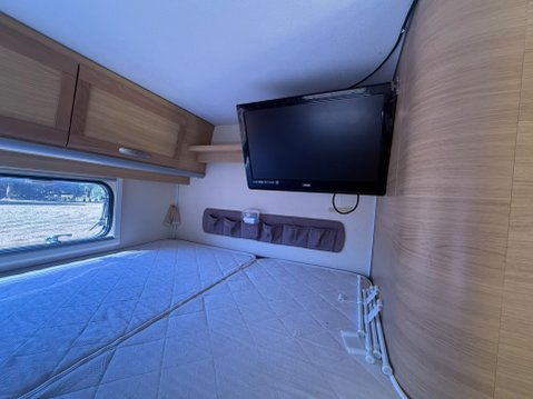 Ford Transit ROLLER TEAM AUTO ROLLER 600G 6 BERTH GARAGE 15