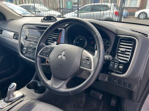 Mitsubishi Outlander 2.0h 12kWh GX3h CVT 4WD Euro 5 (s/s) 5dr 19