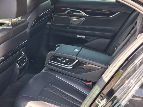 BMW 7 Series 3.0 740d xDrive M Sport Auto 4WD 4dr 19