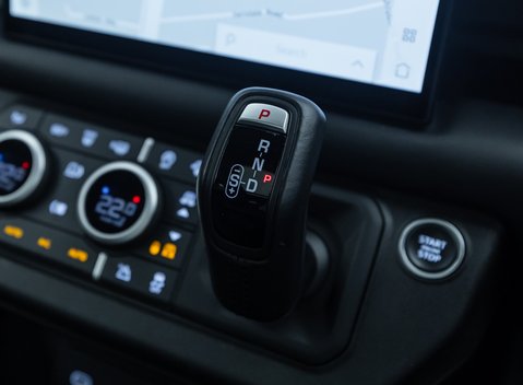 Land Rover Defender 110 V8 CARPATHIAN EDITION Urban 26