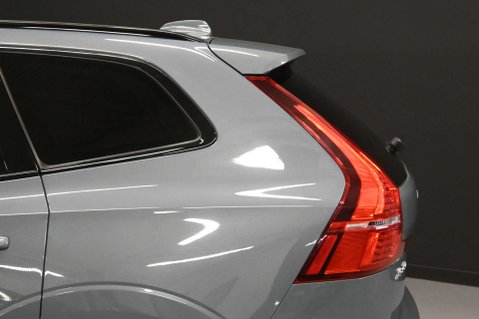 Volvo XC60 2.0 XC60 + B5 MHEV AWD Auto 4WD 5dr 24