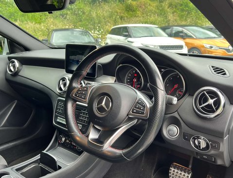 Mercedes-Benz GLA 2.1 GLA 220 AMG Line D 4Matic Auto 4WD 5dr 15