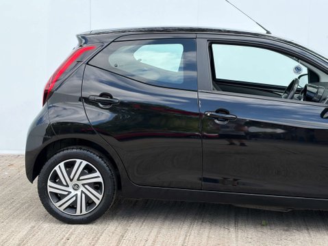 Toyota Aygo 1.0 Aygo X-Play TSS VVT-i 5dr 9
