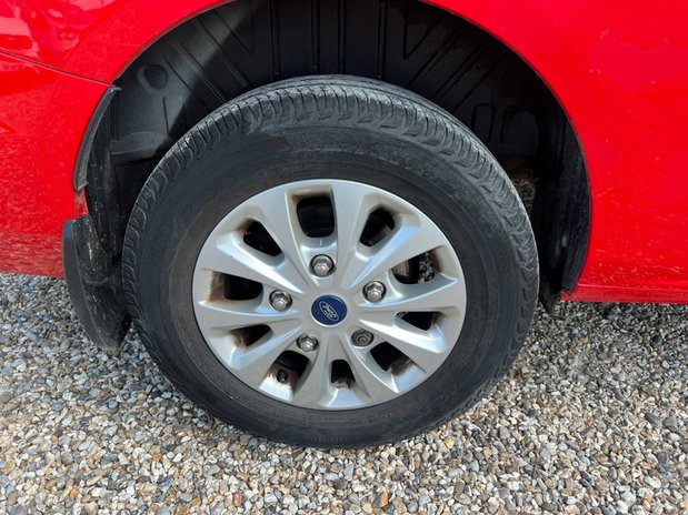 Ford Transit Custom SWB L1H1 (SOLD) Limited 300 Air Con Alloys Sensors EURO 6 15