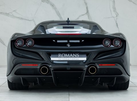 Ferrari F8 Tributo 5