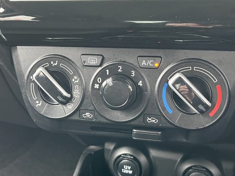 Suzuki Swift 1.0 Boosterjet SZ-T 5dr 27