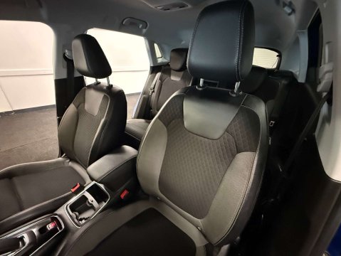 Vauxhall Grandland X 1.6 Grandland X SRi Nav Hybrid4 Auto 4WD 5dr 46