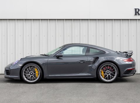 Porsche 911 Turbo S (991.2) 2