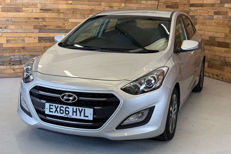 Hyundai i30 1.4 Blue Drive SE Nav Hatchback 5dr Petrol Manual Euro 6 (s/s) (100 ps) 26