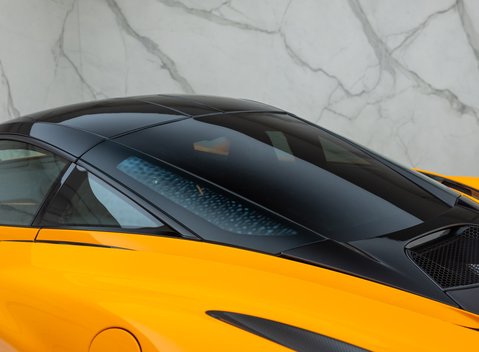 McLaren 720S 40