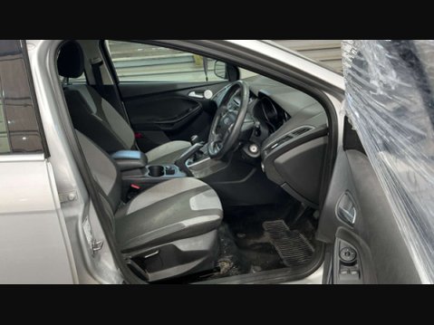 Ford Focus 1.6 Focus Zetec 125 5dr 9