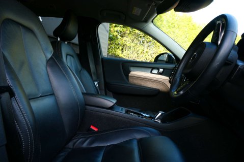 Volvo XC40 2.0 XC40 Inscription Pro B4 MHEV Auto 5dr 23