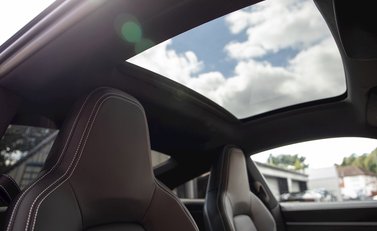 Porsche 911 Carrera 4S (992) 13