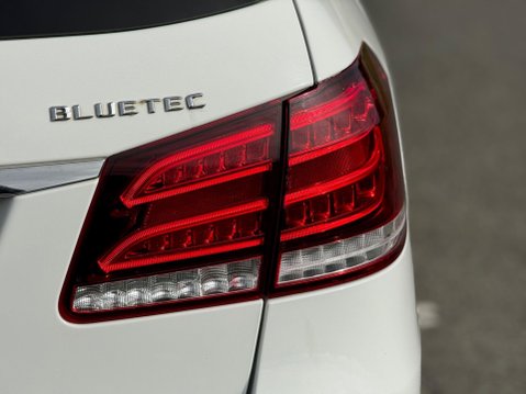 Mercedes-Benz E Class 2.1 E220 BlueTEC AMG Night Edition G-Tronic+ Euro 6 (s/s) 5dr 26
