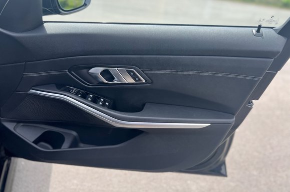 BMW 3 Series 318D SPORT 28