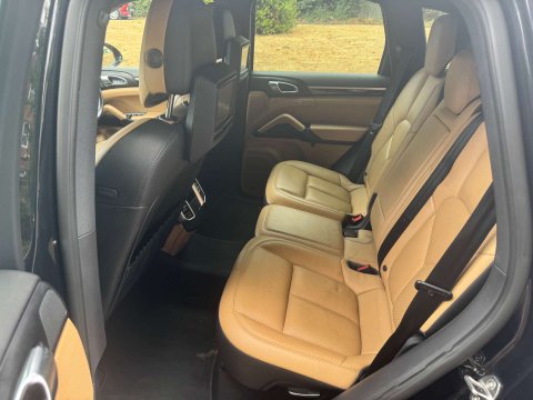 Porsche Cayenne 3.0 Cayenne V6 D Tiptronic S 4WD 5dr 15