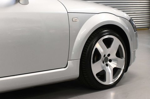 Audi TT 1.8 TT Quattro (225 bhp) 4WD 3dr 32