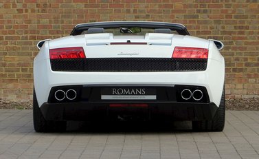 Lamborghini Gallardo LP 560-4 Spyder 8