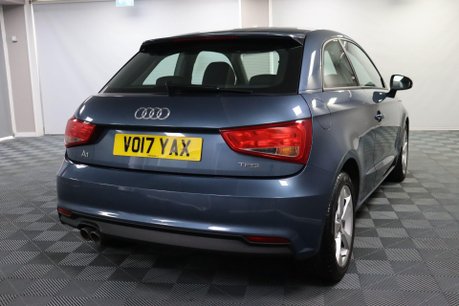 Audi A1 TFSI SPORT 11