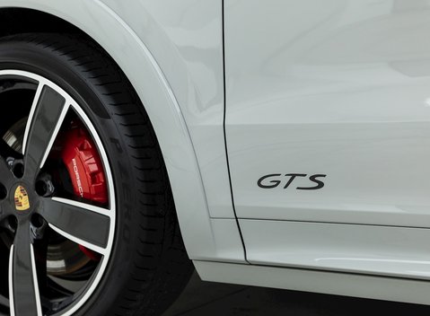 Porsche Cayenne GTS Coupé 28