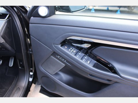 Land Rover Range Rover Evoque 1.5 P300e R-DYNAMIC HSE 26