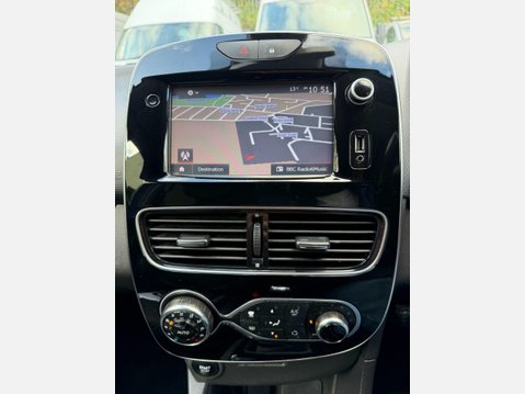 Renault Clio 0.9 TCe Dynamique S Nav Hatchback 5dr Petrol Manual Euro 6 (s/s) (90 ps) 32