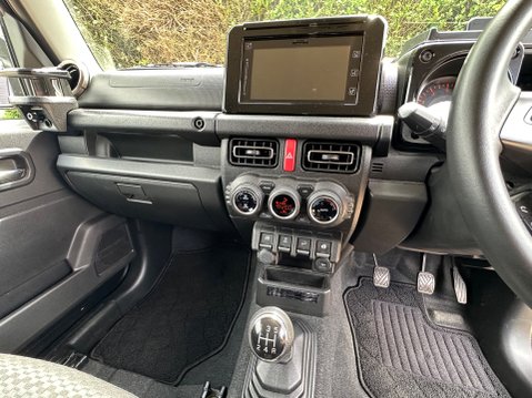 Suzuki Jimny SZ5 20