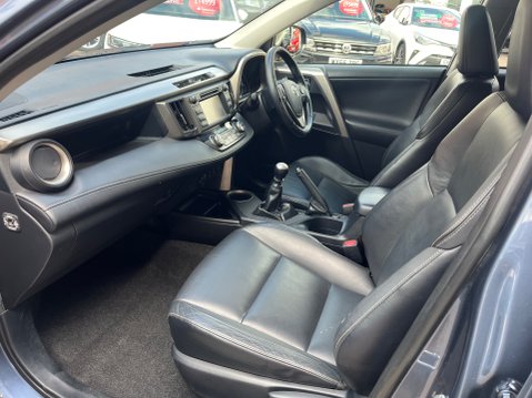 Toyota Rav 4 D-4D INVINCIBLE 13