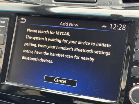 Nissan Navara 2.3 dCi Tekna Auto 4WD Euro 6 4dr 22