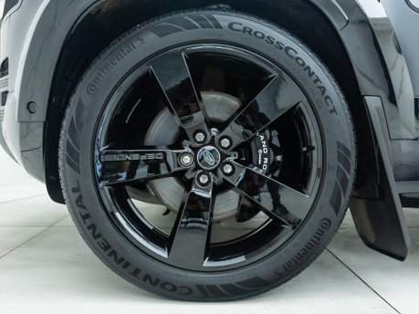 Land Rover Defender 110 V8 Carpathian Edition 