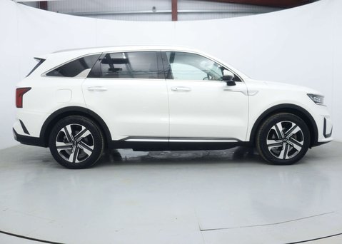 Kia Sorento 1.6 T-GDi 13.8kWh 3 SUV 5dr Petrol Plug-in Hybrid Auto AWD Euro 6 (s/s) (26 13