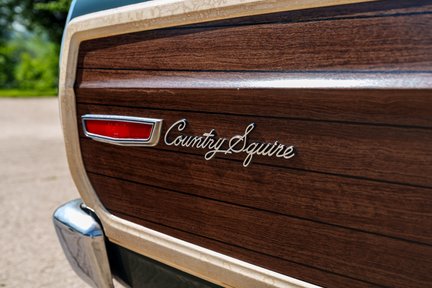 Ford Country Squire 13