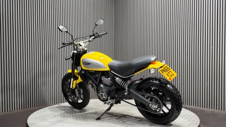 Ducati Scrambler 800 ICON 2016 ONLY 9K LEO VINCE EXHAUST LONG MOT 803CC 12