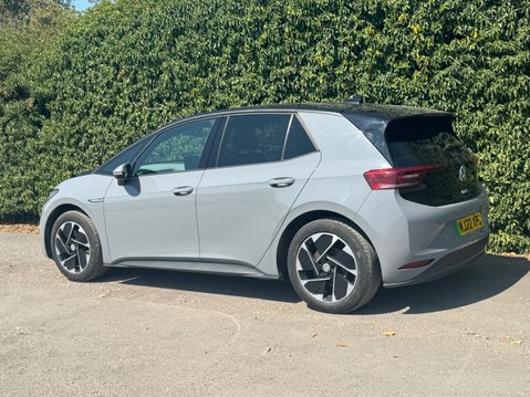 Volkswagen ID.3 Pro 58kWh Family Hatchback 5dr Electric Auto (145 ps) 7