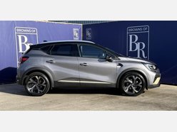 Renault Captur 1.6 E-TECH 9.8kWh E-Tech engineered SUV 5dr Petrol Plug-in Hybrid Auto Euro 3