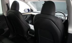 Tesla Model Y LONG RANGE AWD Comfort Suspension GROK AI Panoramic Roof One Owner VATQ 17