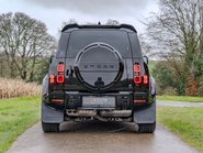 Land Rover Defender D300 X-Dynamic HSE URBAN 27