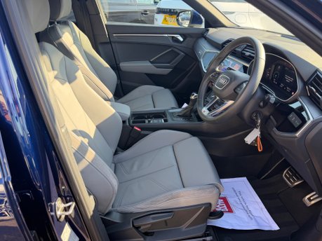 Audi Q3 1.4 TFSIe 45 S line 5dr Petrol Plug-in Hybrid S Tronic Euro 6 13kWh (245ps) 26
