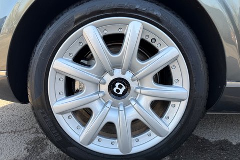 Bentley Continental GT - CYPRESS GREEN - 15 SERVICES RECORDED  52
